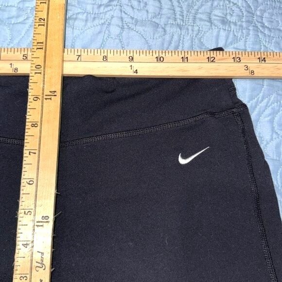 Nike Dri-FIT Black Capris M Womens Athletic Pants - Picture 6 of 7